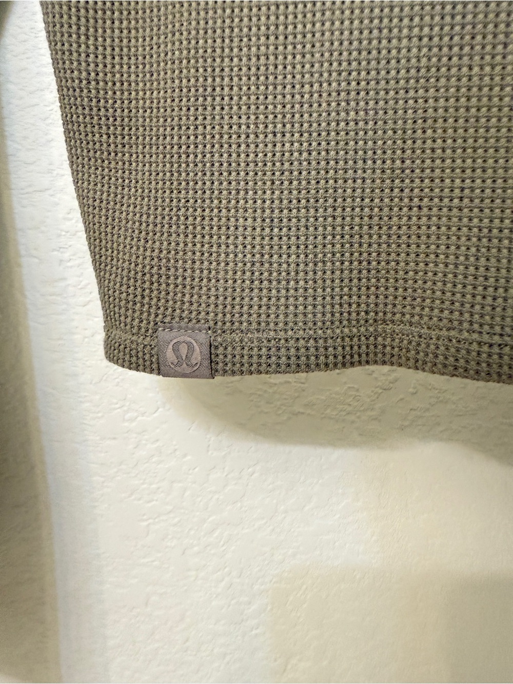 Lululemon Waffle Cotton-Blend Henley Long-Sleeve Shirt Nomad Size 2 NWOT - Picture 6 of 6